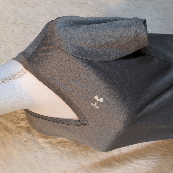 Under Armour WMNS Grey V Neck Athletic Fit Short Sleeve Sports Workout - Picture 2 of 8